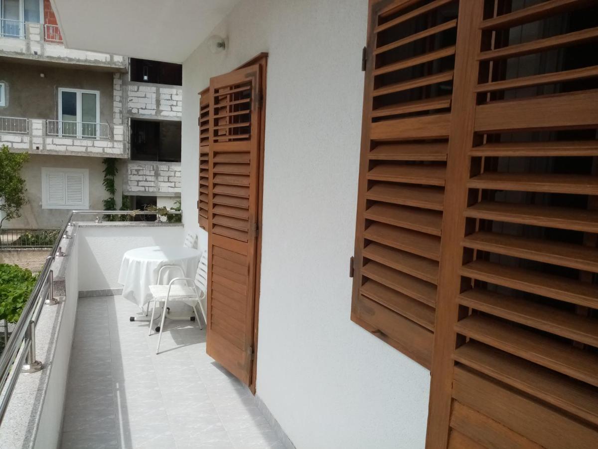 Apartments Iva Baška Voda Extérieur photo