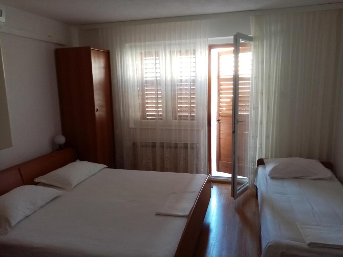 Apartments Iva Baška Voda Extérieur photo